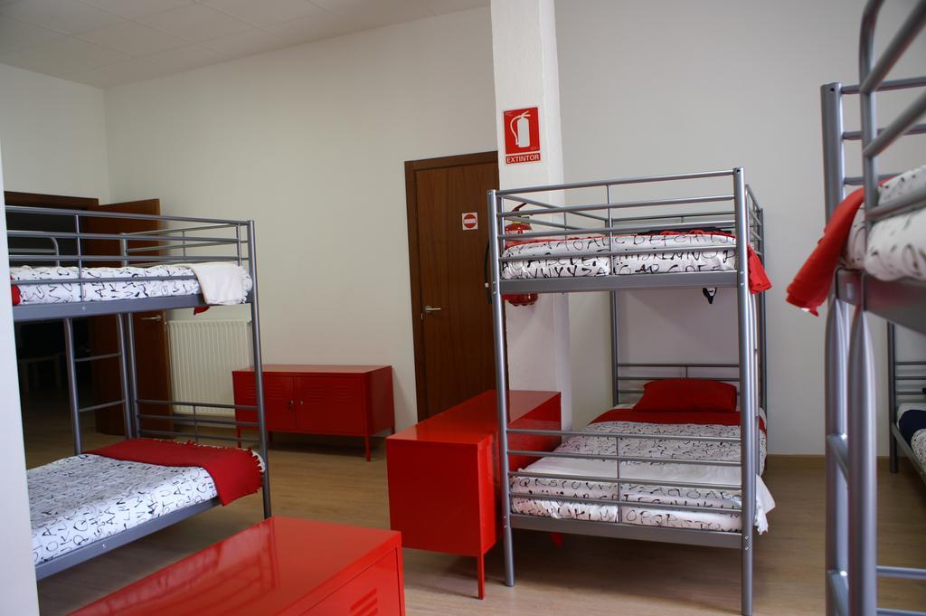 Grelo Hostel Ourense Rum bild